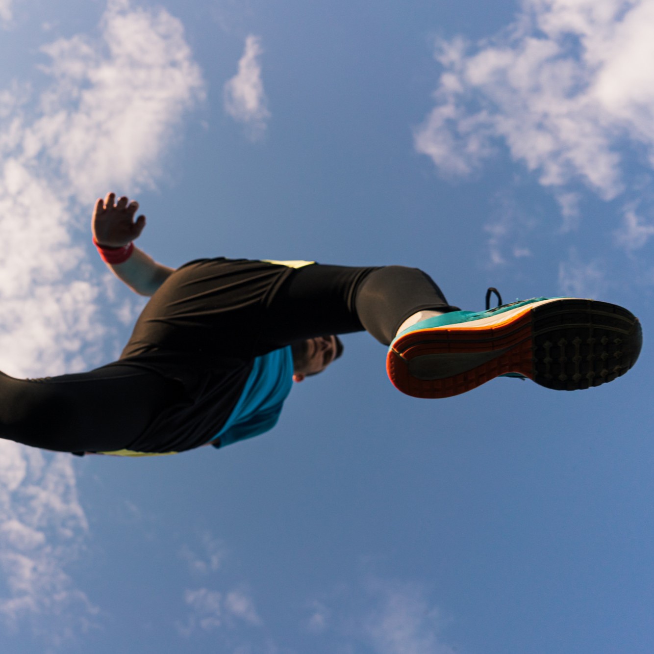 runner jumping